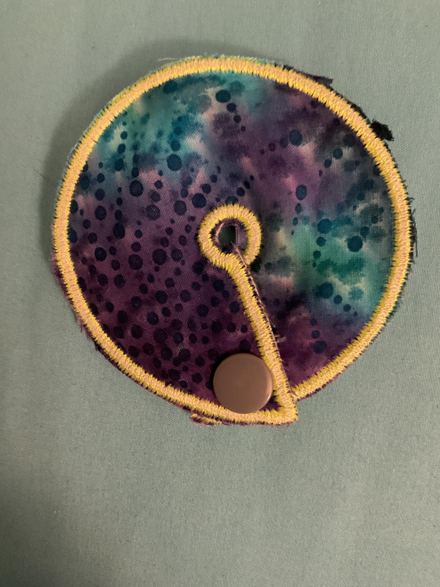 Absorbent Pads In Dark Batik