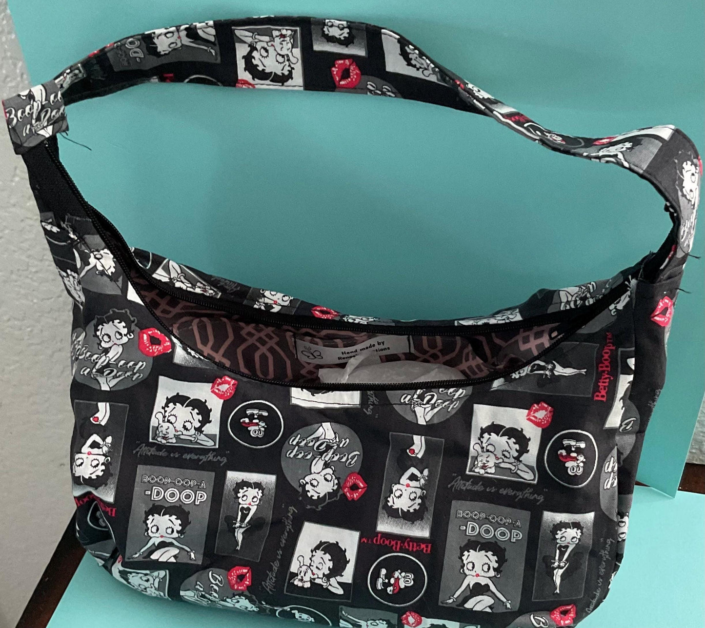 Mini Purse In Multiple Designs Betty Boop/Grogru/Star Wars Ships/Metallic Aqua