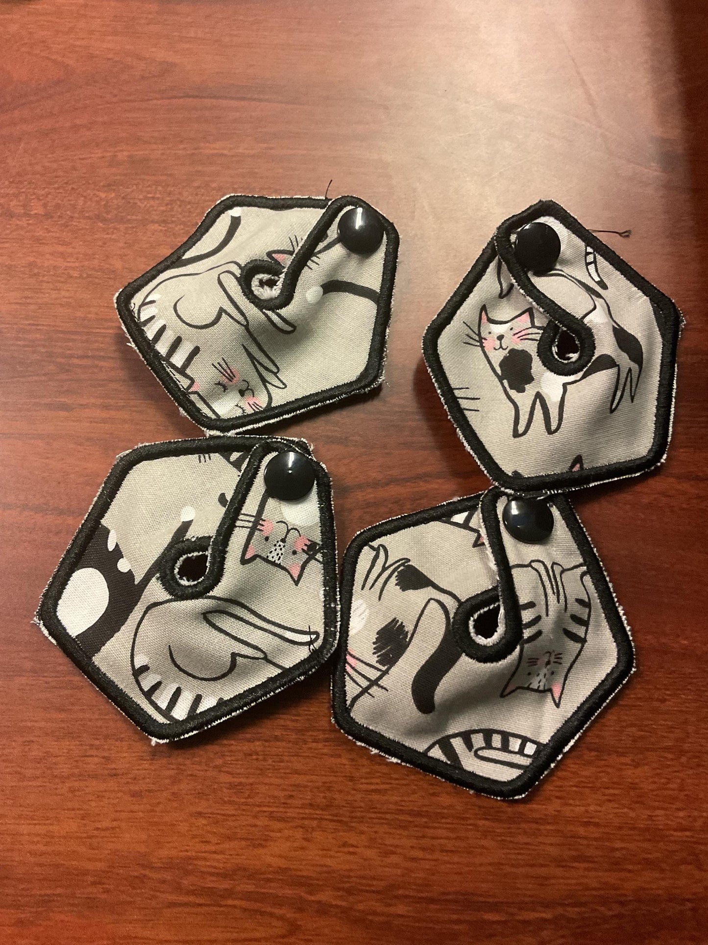 Absorbent Pads Cats on Gray