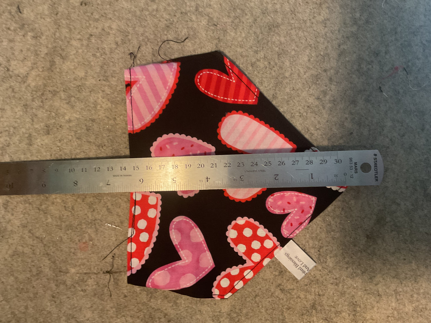 🐾 "No-Collar" Pet Scrunchy Bandanna Hearts
