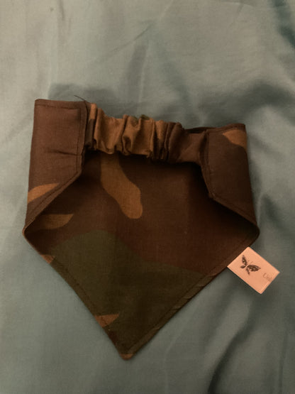 🐾 "No-Collar" Pet Scrunchy Bandanna Camo