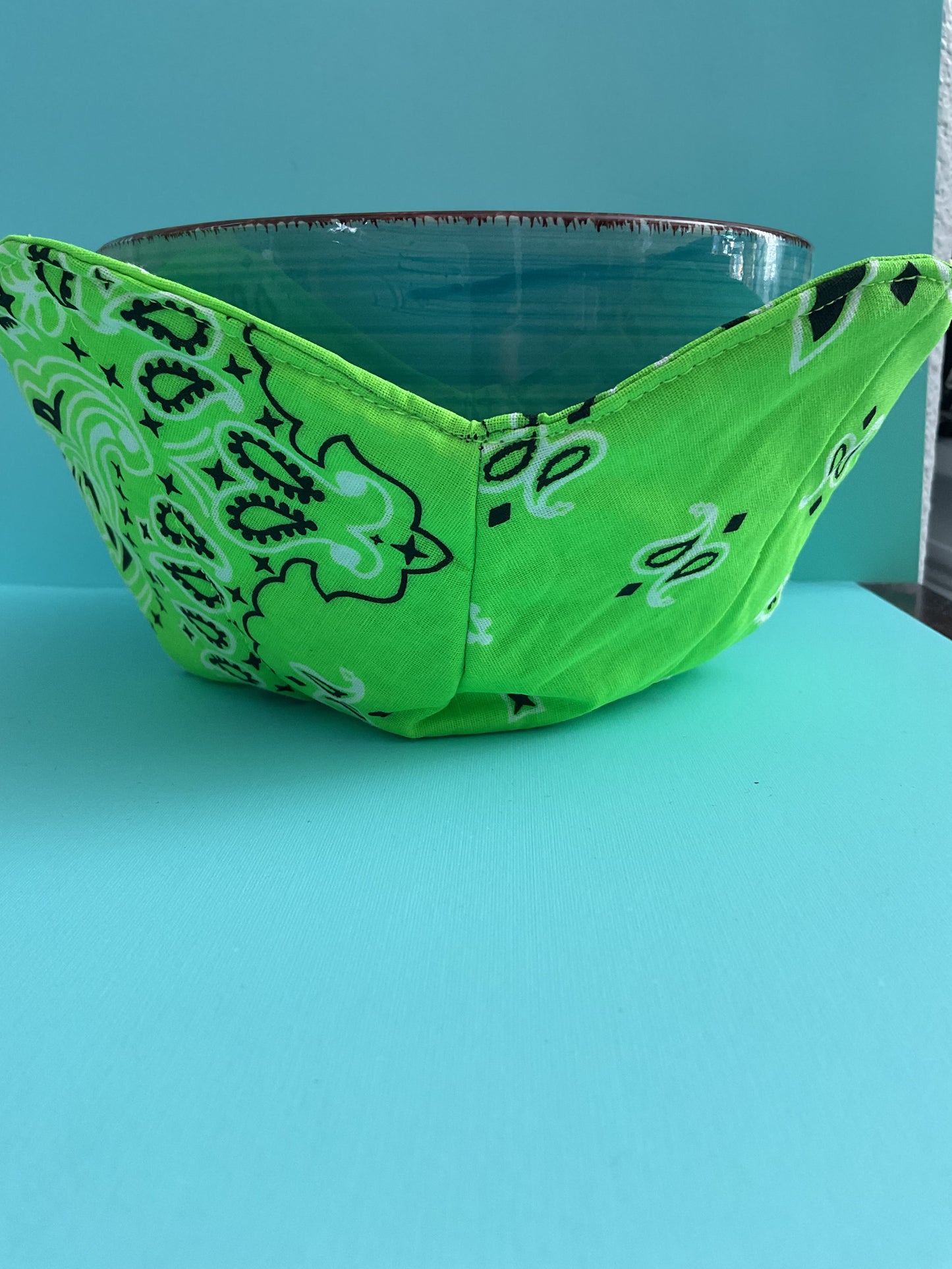 Medium Bowl Holder in Neon Green