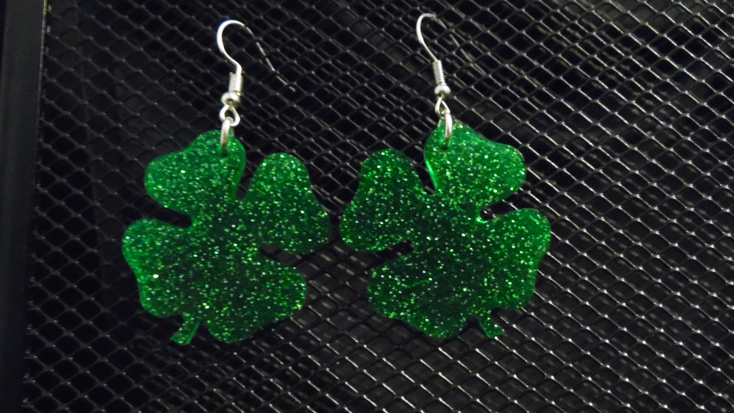 Medium Shamrock Earrings