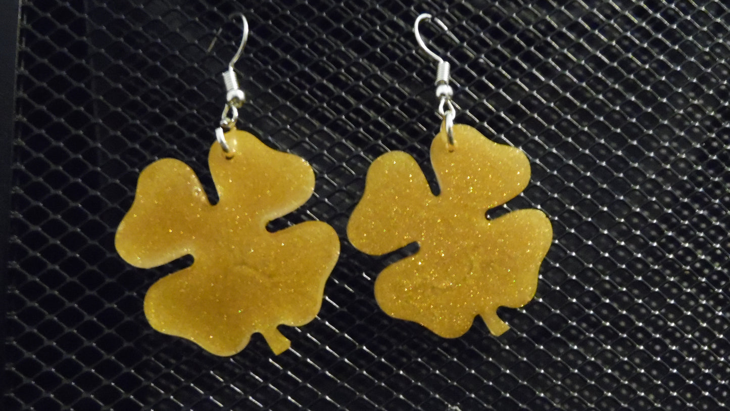 Medium Shamrock Earrings