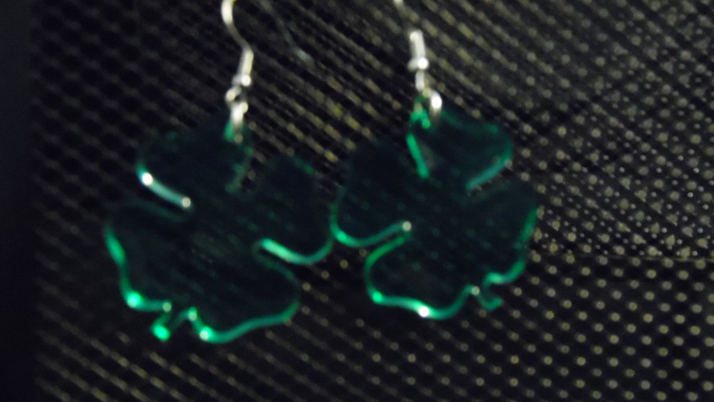 Medium Shamrock Earrings