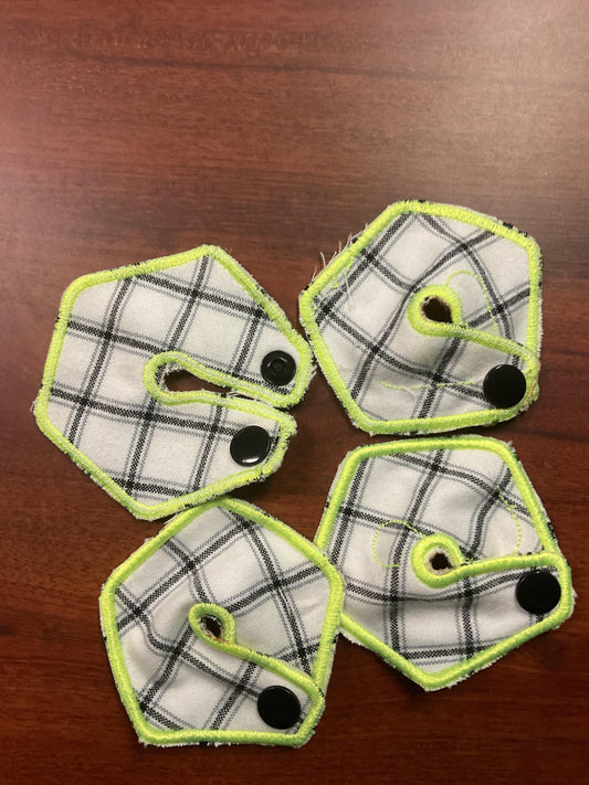 Absorbent Pads in White with Plaid